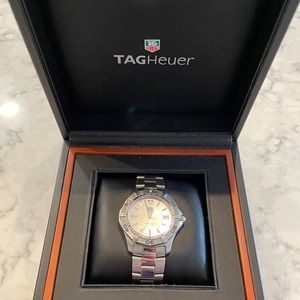 Tag Heuer Aquaracer - Stainless Steel with Silver Dial